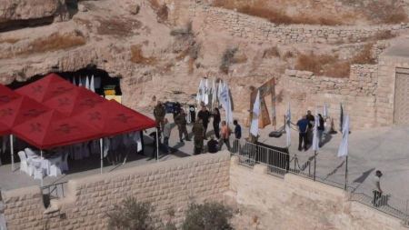 حنا : يدين ما حدث عند مدخل دير مار سابا